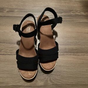 TOMS Black Double-Strap Platform Sandals